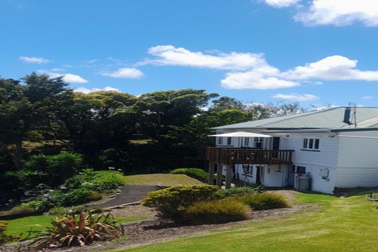Photo of property in 37 Cameron Road, Waiuku, 2681