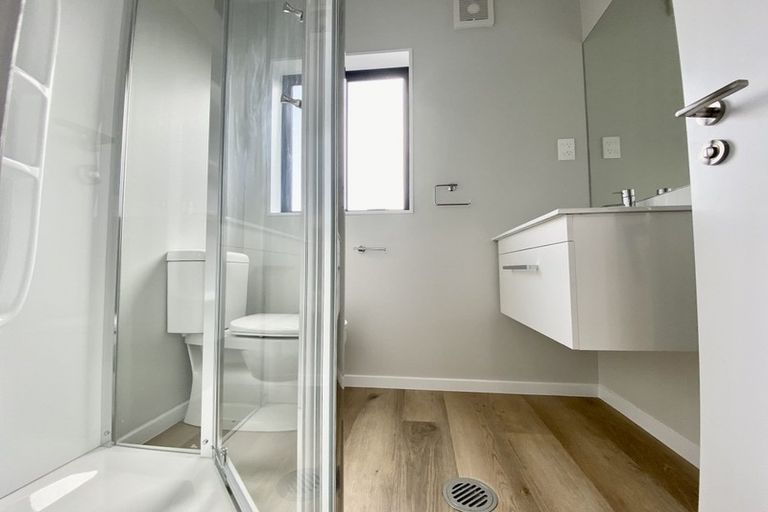 Photo of property in 12/15 Sunhill Road, Sunnyvale, Auckland, 0612