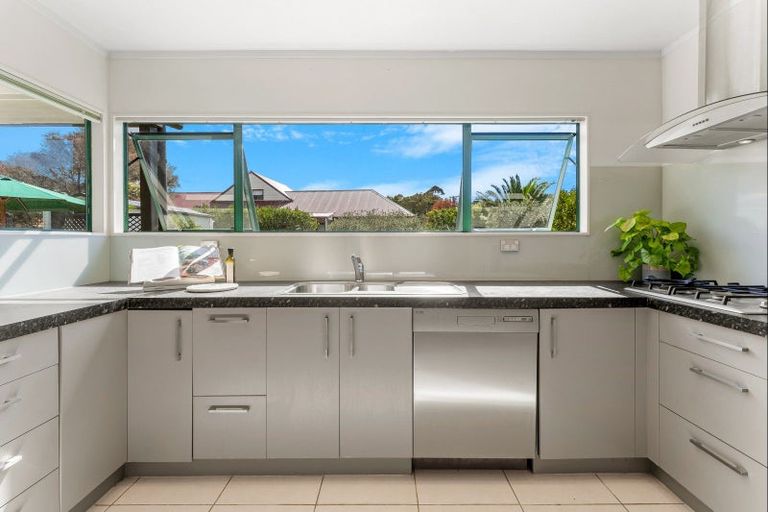 Photo of property in 94 Matakana Valley Road, Matakana, Warkworth, 0985