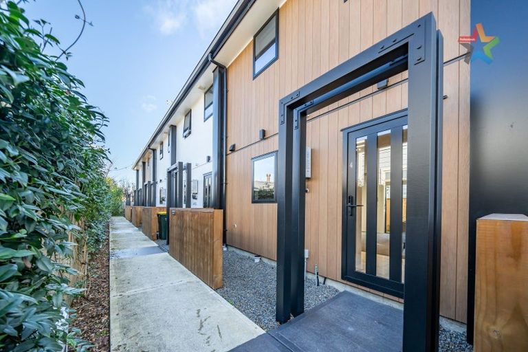 Photo of property in 4/97 Whites Line East, Waiwhetu, Lower Hutt, 5010