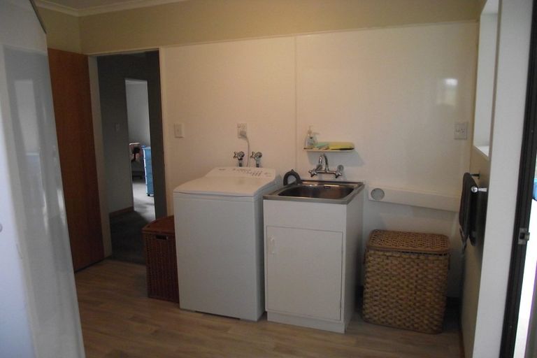 Photo of property in 10c Kinross Drive, Merrilands, New Plymouth, 4312