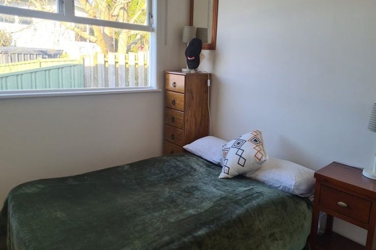 Photo of property in 15 Rosalind Road, Glenfield, Auckland, 0629