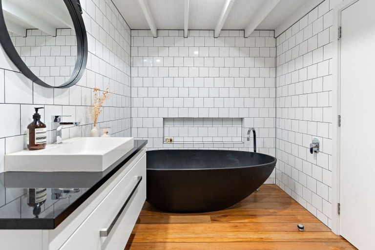 Photo of property in 2 Jellicoe Street, Greytown, 5712