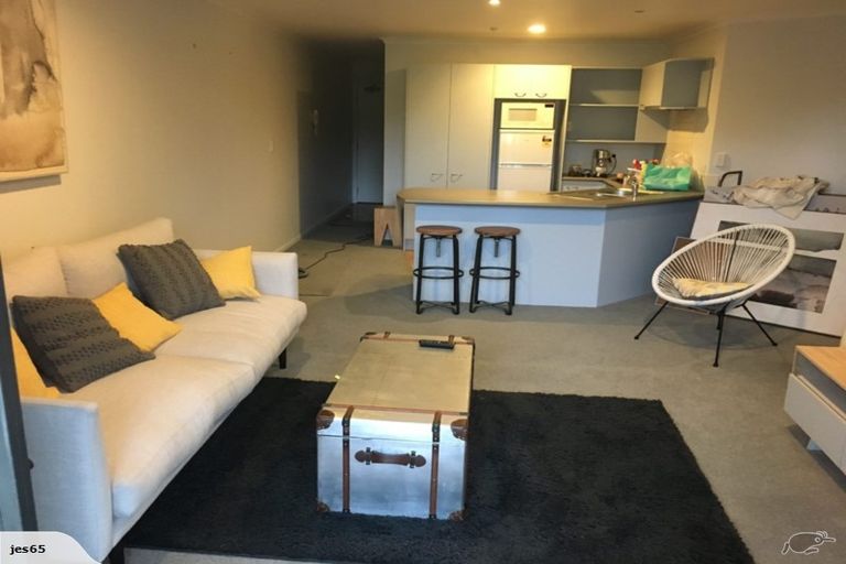 Photo of property in Paramount Apartments, 11/281 Maunganui Road, Mount Maunganui, 3116