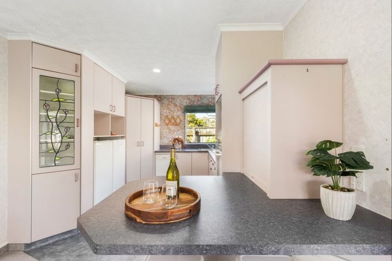 Photo of property in 9 Bishops Close, Greenmeadows, Napier, 4112