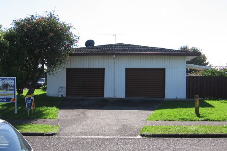 Photo of property in 2/11 Latham Avenue, Pakuranga, Auckland, 2010