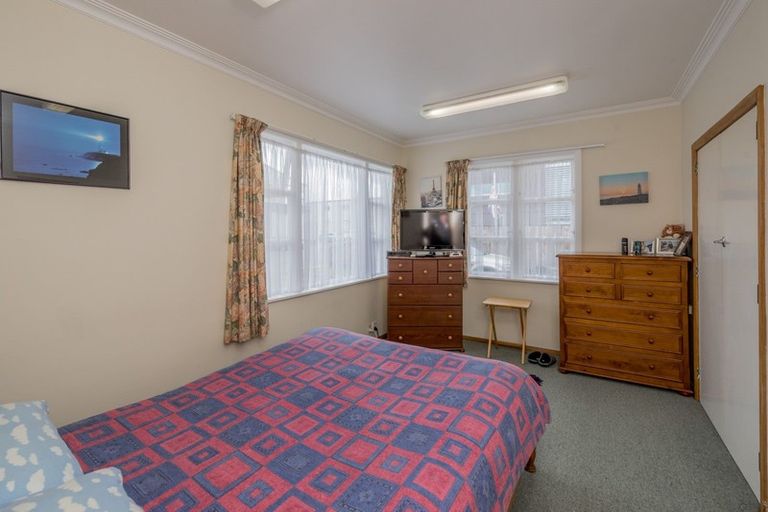 Photo of property in 19 Stanley Street, Levin, 5510