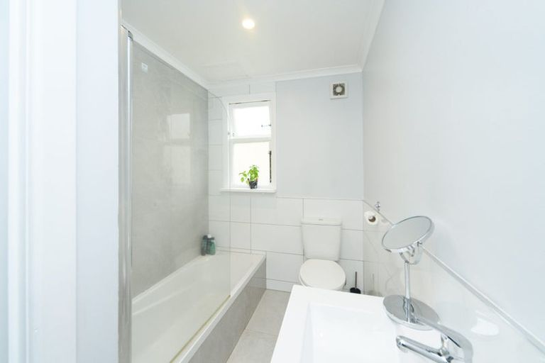 Photo of property in 1/288 College Street, West End, Palmerston North, 4410