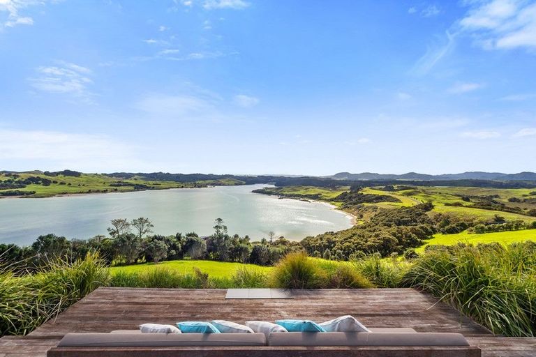 Photo of property in 21 Pa Road, Kaiwaka, 0573