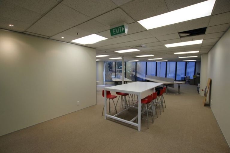 Photo of property in 52a Symonds Street, Onehunga, Auckland, 1061