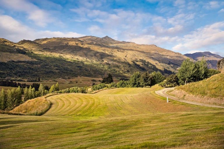 Photo of property in 80 Toka Road, Dalefield, Queenstown, 9371