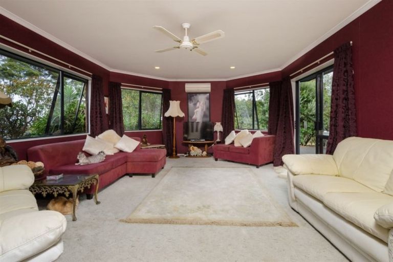 Photo of property in 355 Kiwitahi Road, Helensville, 0875