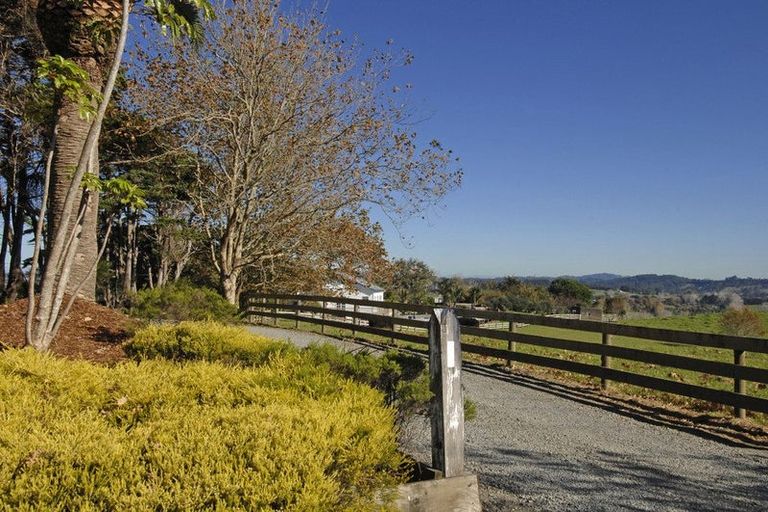 Photo of property in 1960 East Coast Road, Stillwater, Silverdale, 0993