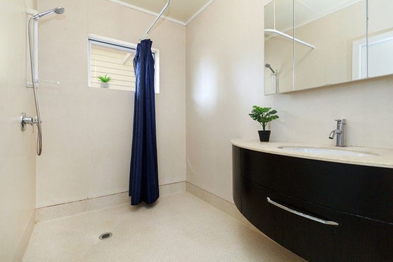 Photo of property in 12 Raukawa Grove, Trentham, Upper Hutt, 5018