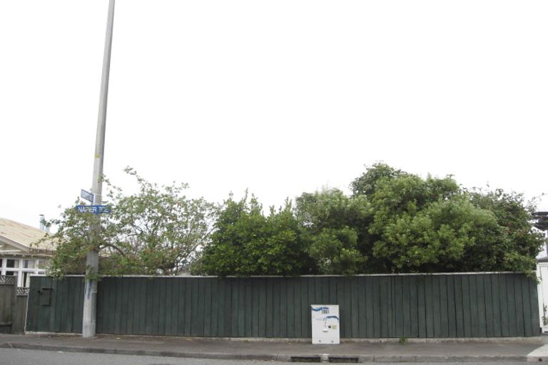 Photo of property in 58 Napier Terrace, Hospital Hill, Napier, 4110