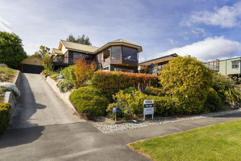 Photo of property in 10 Grove Lane, Kelvin Heights, Queenstown, 9300