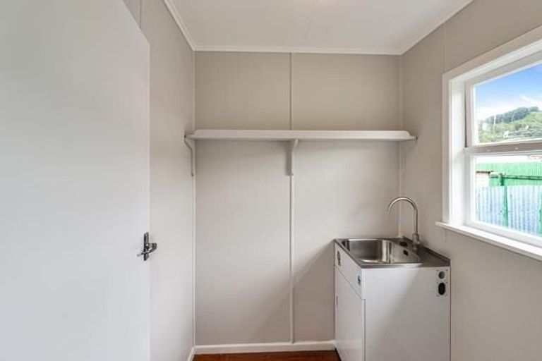 Photo of property in 90 Wise Street, Wainuiomata, Lower Hutt, 5014