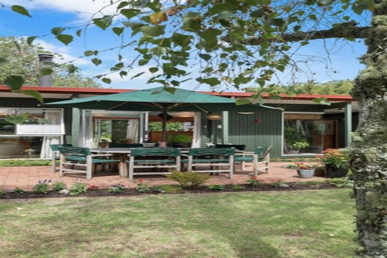 Photo of property in 5 Meanda Gardens, Sunnyhills, Auckland, 2010