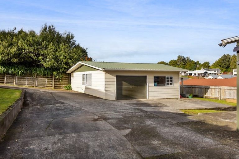 Photo of property in 9a Ballantrae Place, Highlands Park, New Plymouth, 4312
