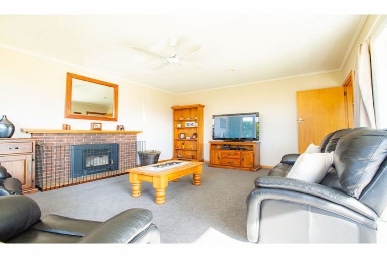 Photo of property in 22 Keats Crescent, Stoke, Nelson, 7011