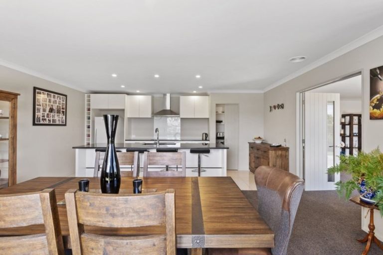 Photo of property in 2 Binyon Place, Rolleston, 7614