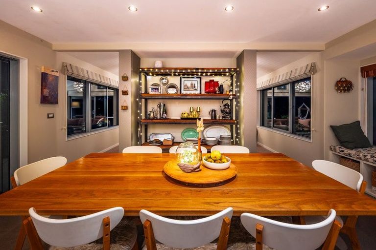 Photo of property in 4 Ferndale Drive, Waikanae, 5036