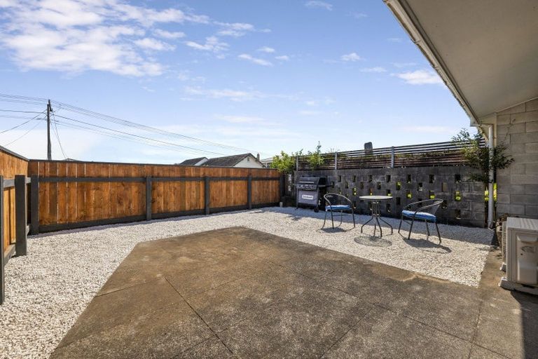 Photo of property in 9 Barrett Street, Westown, New Plymouth, 4310