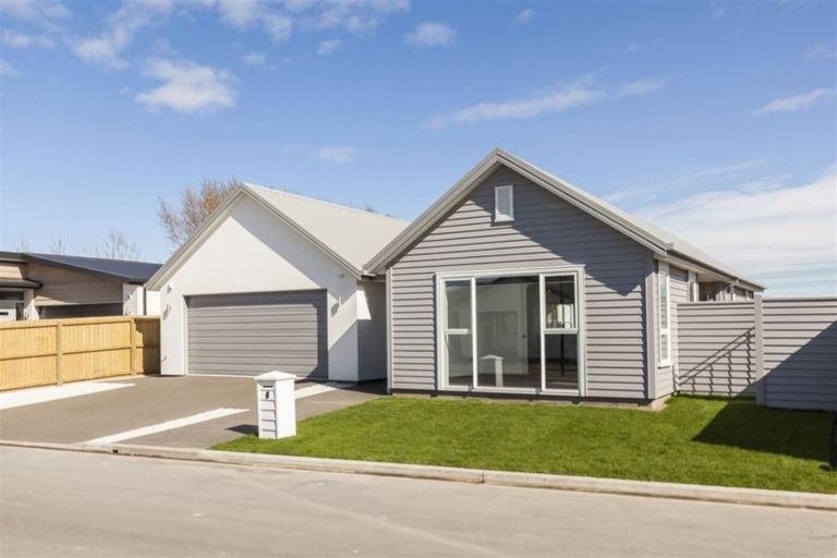 Photo of property in 6 Ciaran Close, Broomfield, Christchurch, 8042