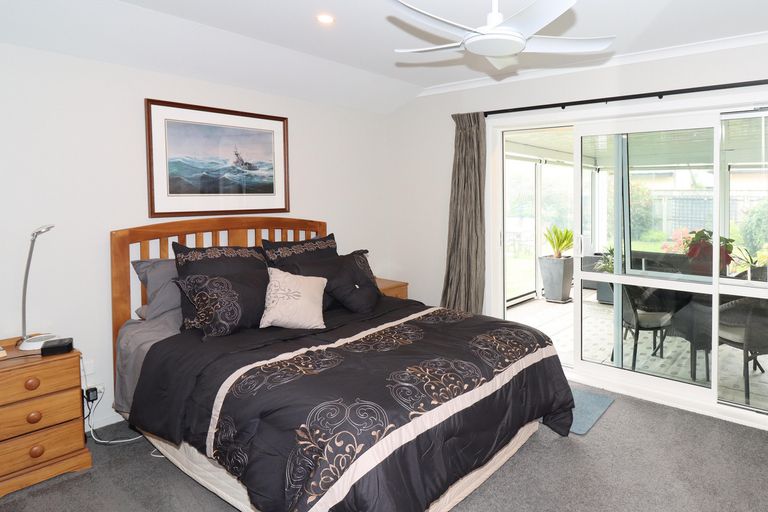 Photo of property in 3 Austin Reid Avenue, Carterton, 5713