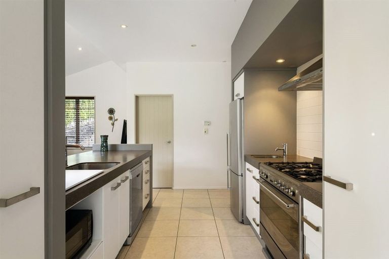 Photo of property in 3/44 Aberdeen Road, Campbells Bay, Auckland, 0620