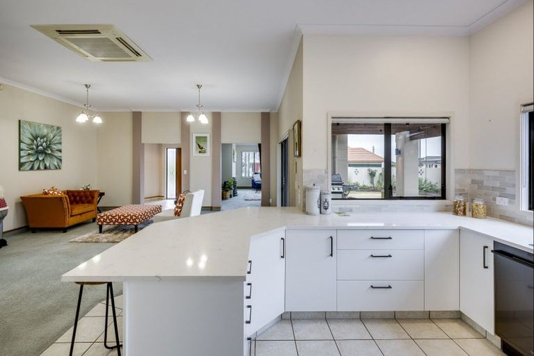 Photo of property in 3 Phoenix Place, Havelock North, 4130