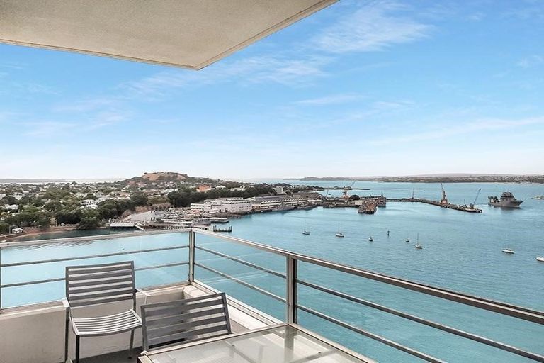 Photo of property in 38/45 Stanley Point Road, Stanley Point, Auckland, 0624