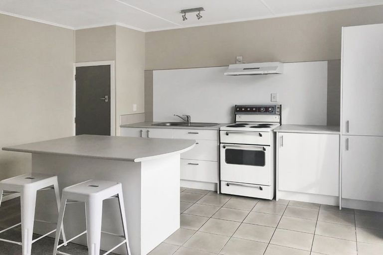 Photo of property in 46 Rangiora Street, Castlecliff, Wanganui, 4501