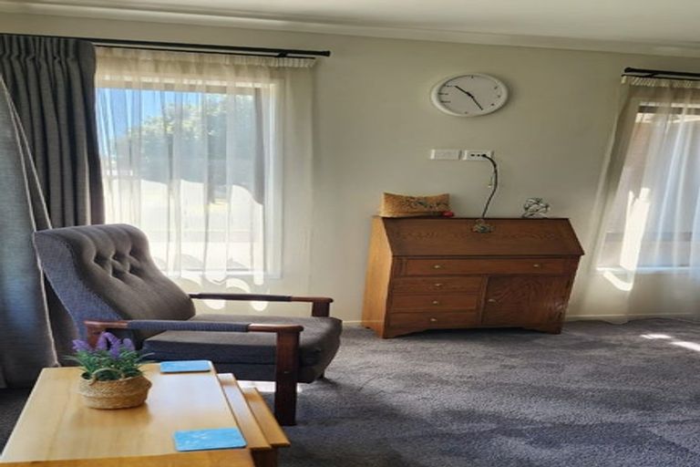 Photo of property in 1 Christobel Circle, Huntington, Hamilton, 3210