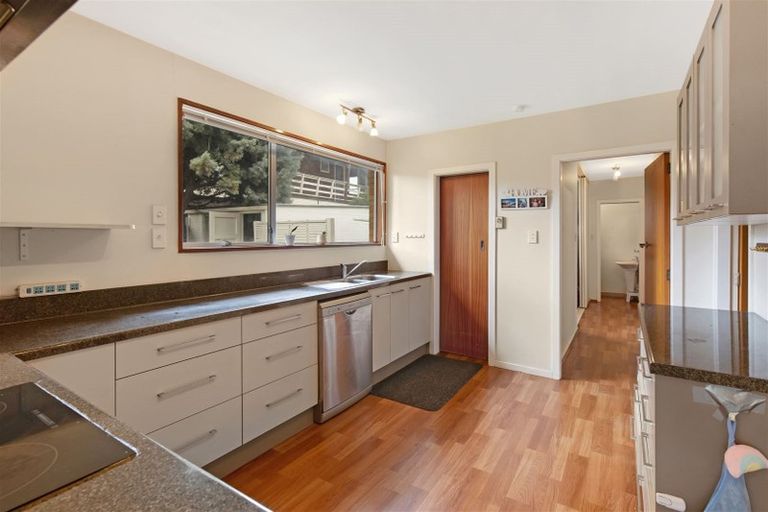 Photo of property in 32a Nortons Road, Avonhead, Christchurch, 8042