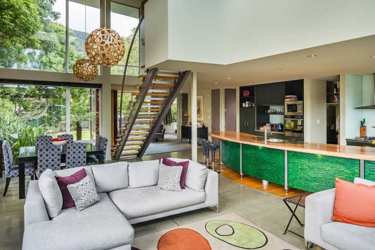 Photo of property in 22 Puriri Street, Eastbourne, Lower Hutt, 5013