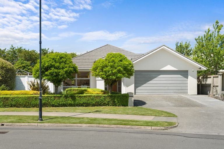 Photo of property in 21 Westpark Drive, Burnside, Christchurch, 8053