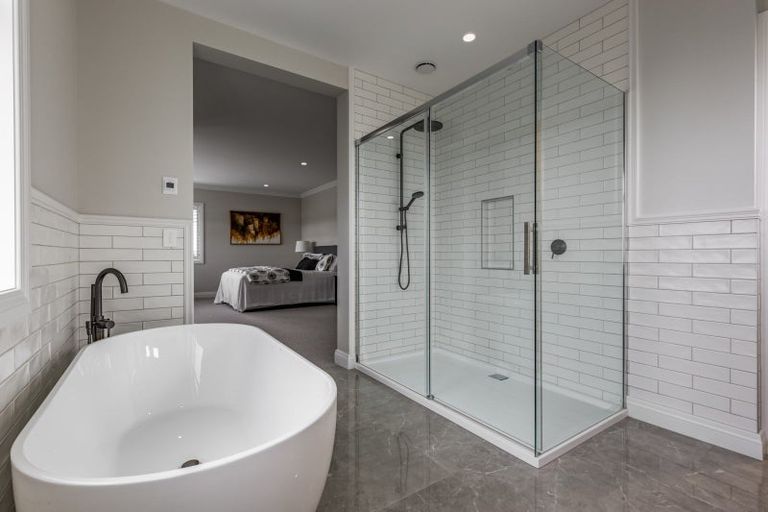 Photo of property in 4 Sunline Drive, Leamington, Cambridge, 3432