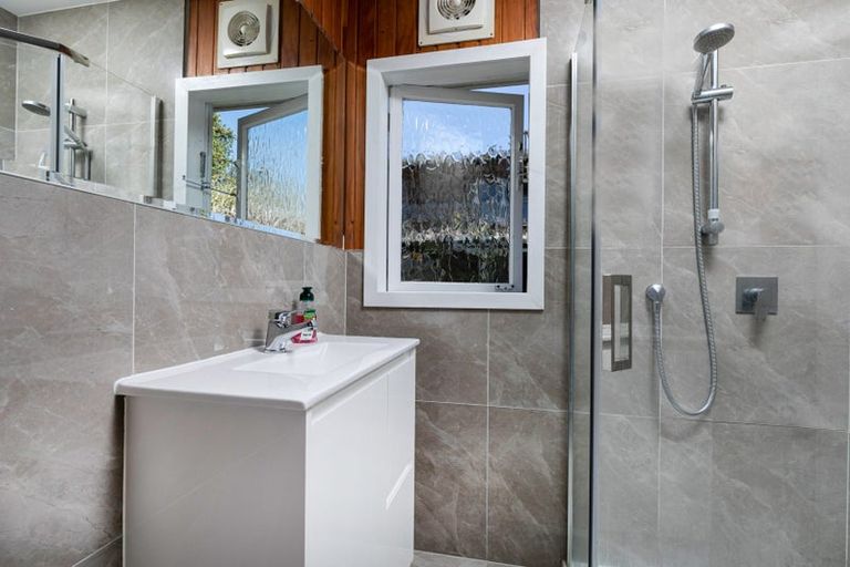 Photo of property in 1/84 West Coast Road, Glen Eden, Auckland, 0602