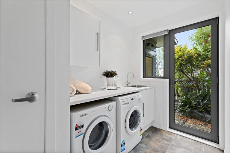 Photo of property in 9 Arohia Place, Snells Beach, 0920