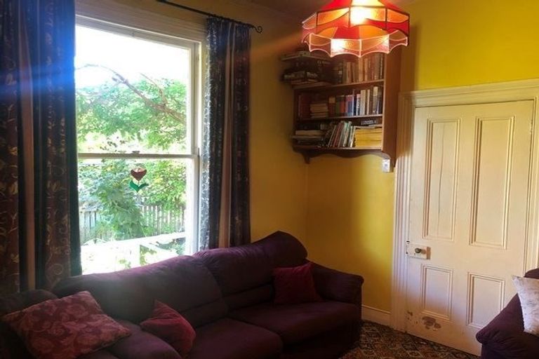 Photo of property in 28 Whitby Street, Clyde, 9330