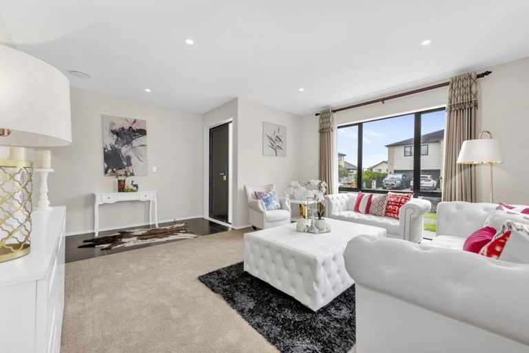Photo of property in 30 Rosewell Crescent, Flat Bush, Auckland, 2019