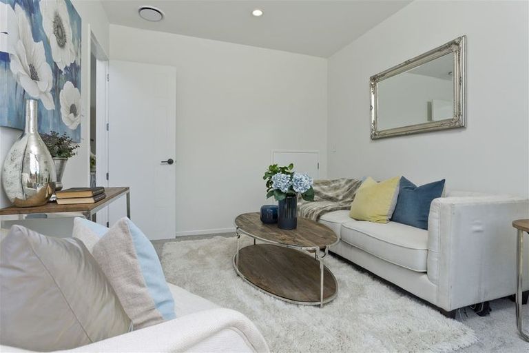 Photo of property in 2c Livingstone Street, Milford, Auckland, 0620