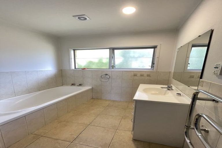 Photo of property in 54 Monarch Avenue, Hillcrest, Auckland, 0627