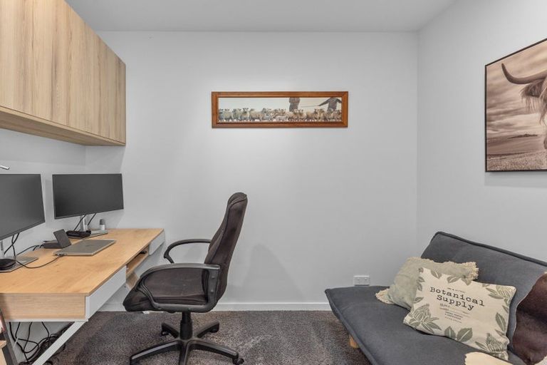 Photo of property in Northlake, 17 Armidale Crescent, Wanaka, 9305