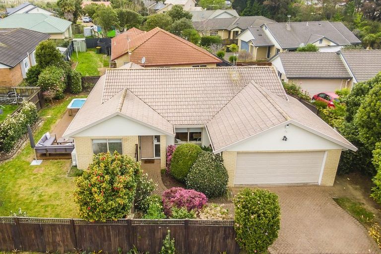 Photo of property in 8 Sheriff Place, Randwick Park, Auckland, 2105