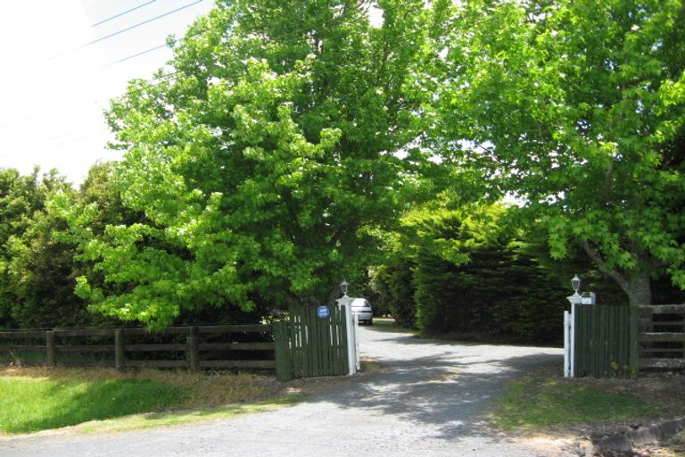 Photo of property in 146 Hamlin Road, Ardmore, Papakura, 2582