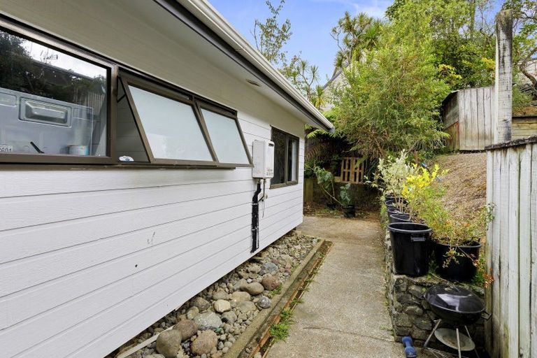 Photo of property in 6 Serenity Grove, Maoribank, Upper Hutt, 5018