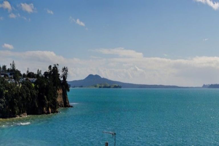 Photo of property in 11 Rangitoto View Road, Cockle Bay, Auckland, 2014