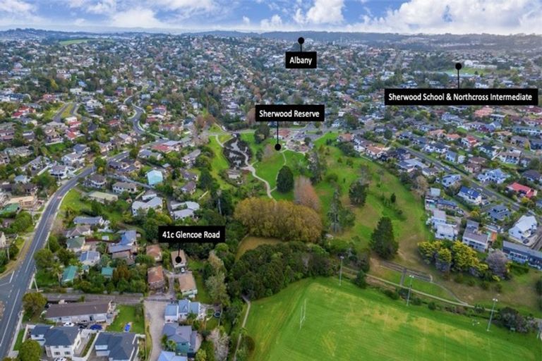 Photo of property in 3/41 Glencoe Road, Browns Bay, Auckland, 0630